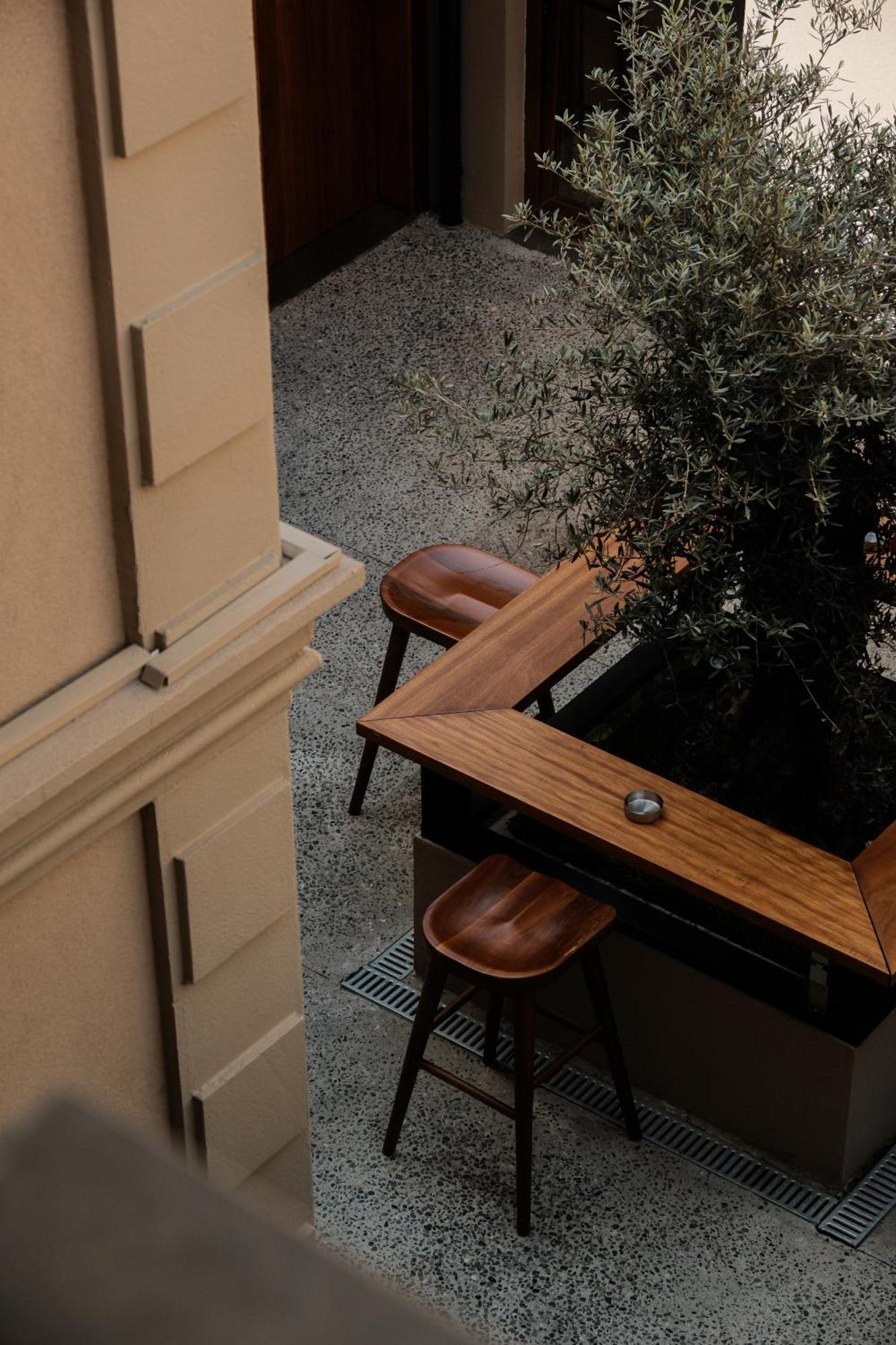 Отель Faces & Places Boutique Тирана